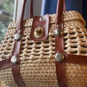 Mexican Handmade Brown and Tan Woven Handbag!